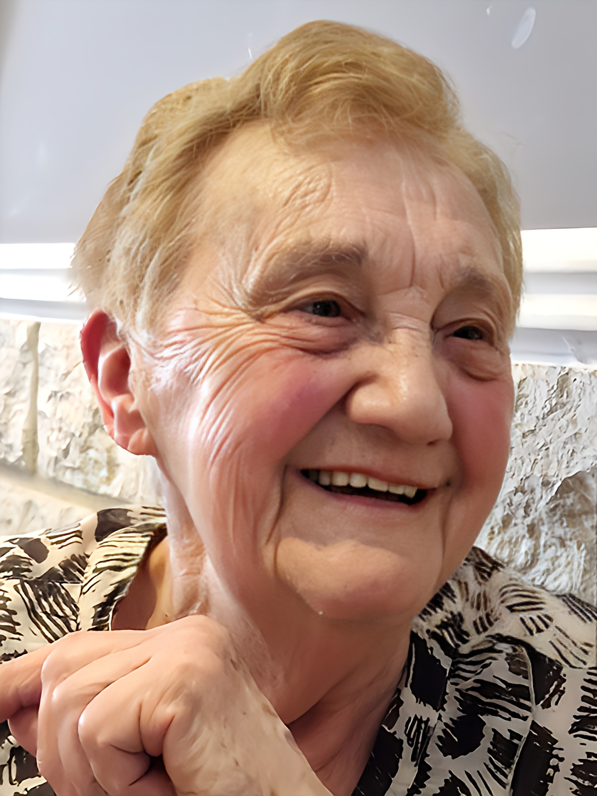 Madame Stéphanie DAUW